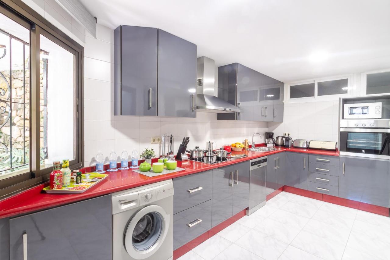 Marbella Banus Suites - Golden Beach Marbella Suite Bagian luar foto