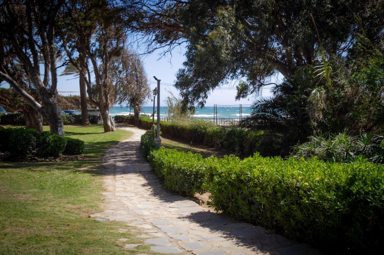 Marbella Banus Suites - Golden Beach Marbella Suite Bagian luar foto