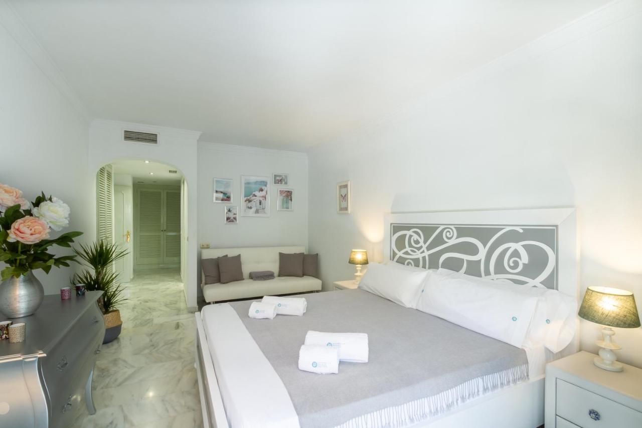 Marbella Banus Suites - Golden Beach Marbella Suite Bagian luar foto