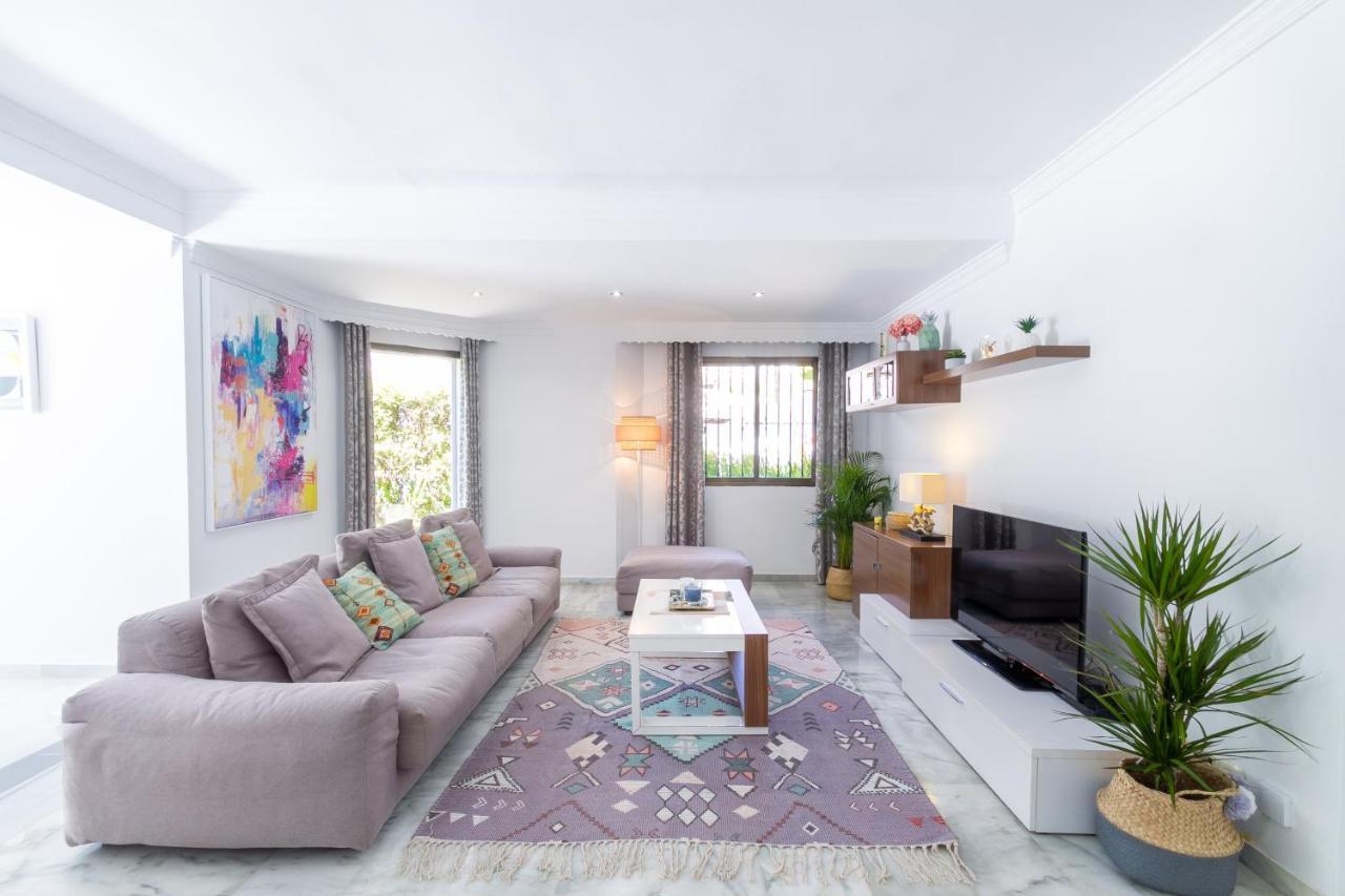 Marbella Banus Suites - Golden Beach Marbella Suite Bagian luar foto