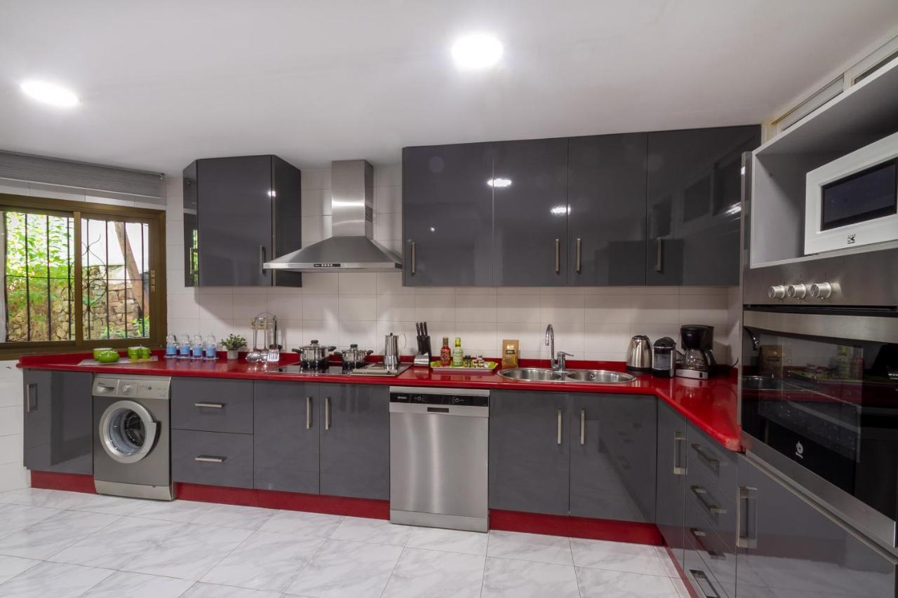 Marbella Banus Suites - Golden Beach Marbella Suite Bagian luar foto