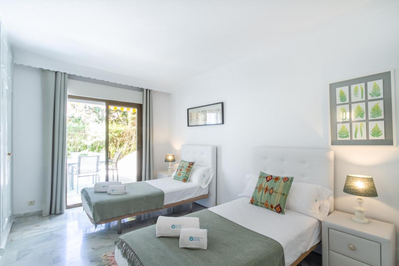 Marbella Banus Suites - Golden Beach Marbella Suite Bagian luar foto
