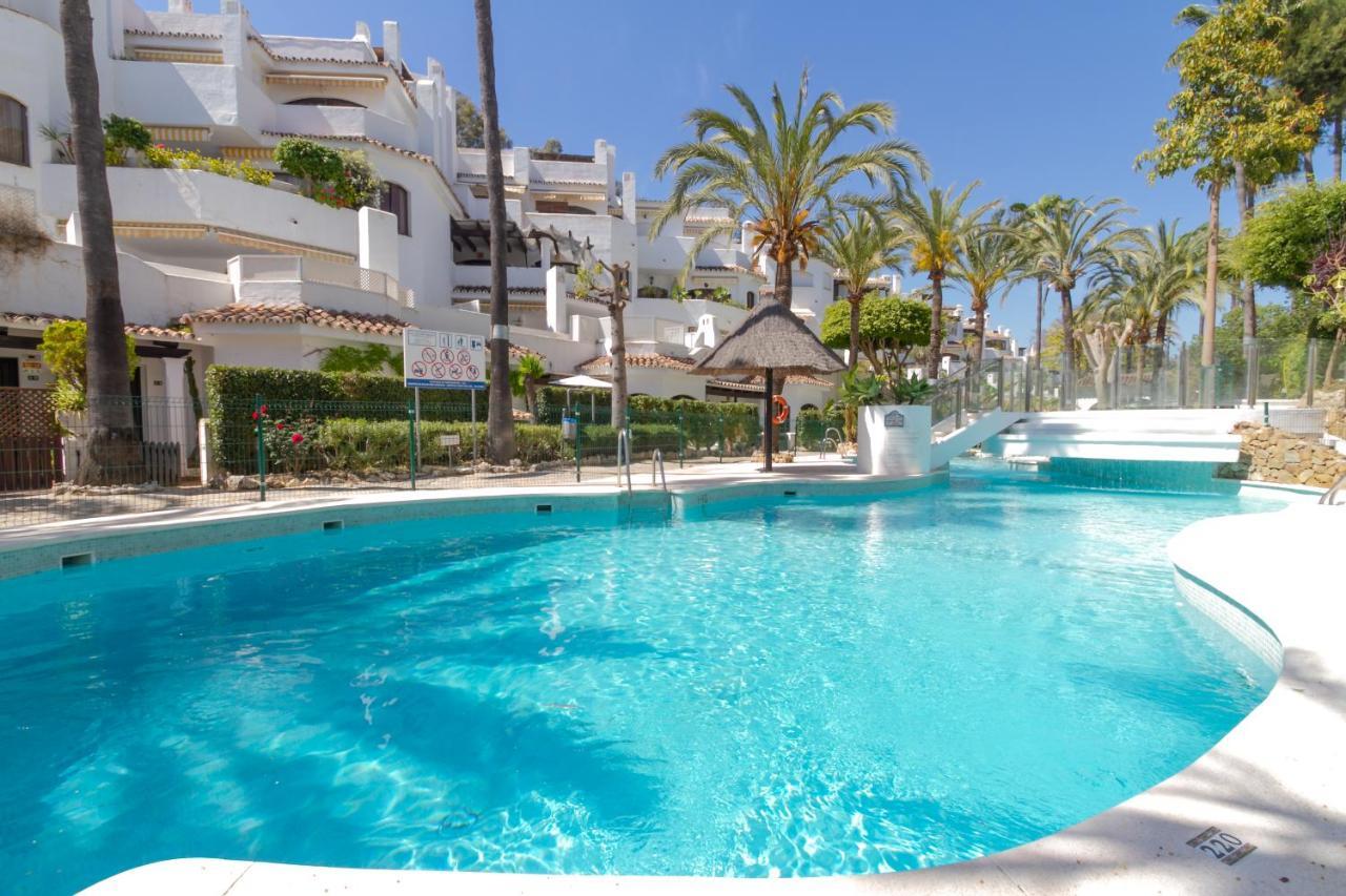 Marbella Banus Suites - Golden Beach Marbella Suite Bagian luar foto