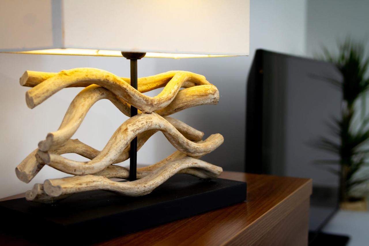 Marbella Banus Suites - Golden Beach Marbella Suite Bagian luar foto